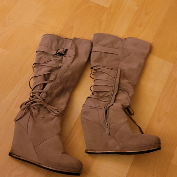 Shoes - Boots